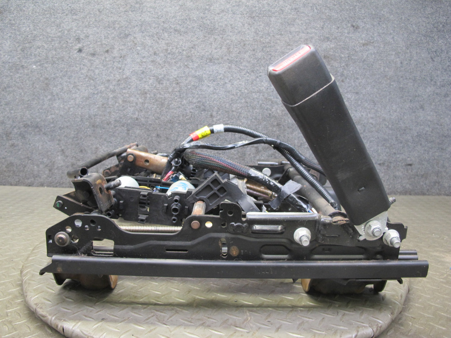 2008-2009 Hummer H2 Front Right Seat Lower Frame Track Rail w Motors