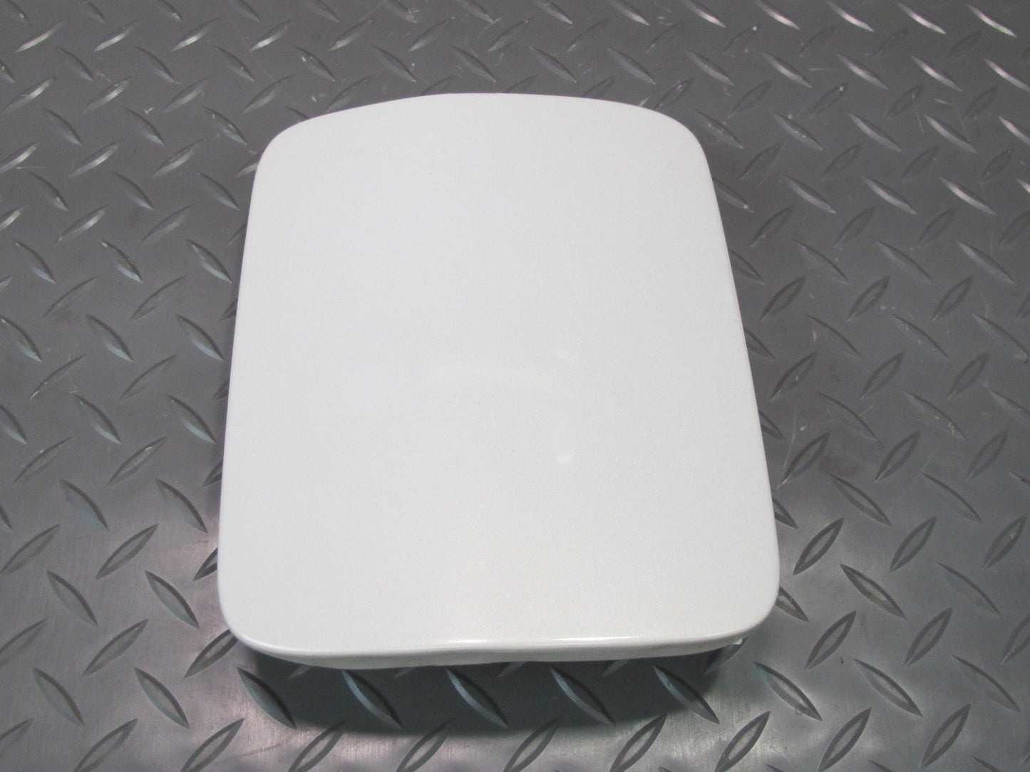 96-00 Toyota MARK2 JZX100 Tourer Fuel Tank Filler Door Lid Cover White Pearl OEM