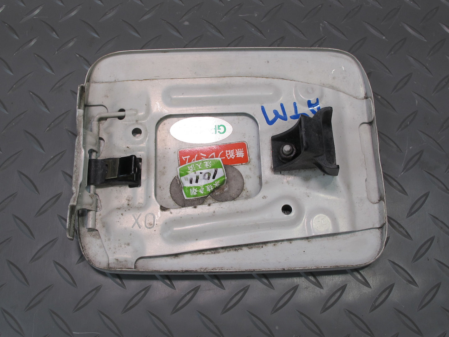 96-00 Toyota MARK2 JZX100 Tourer Fuel Tank Filler Door Lid Cover White Pearl OEM