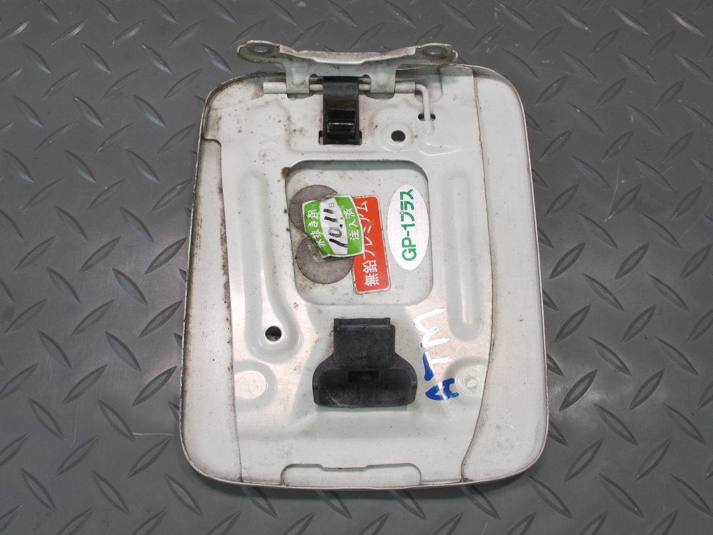 96-00 Toyota MARK2 JZX100 Tourer Fuel Tank Filler Door Lid Cover White Pearl OEM