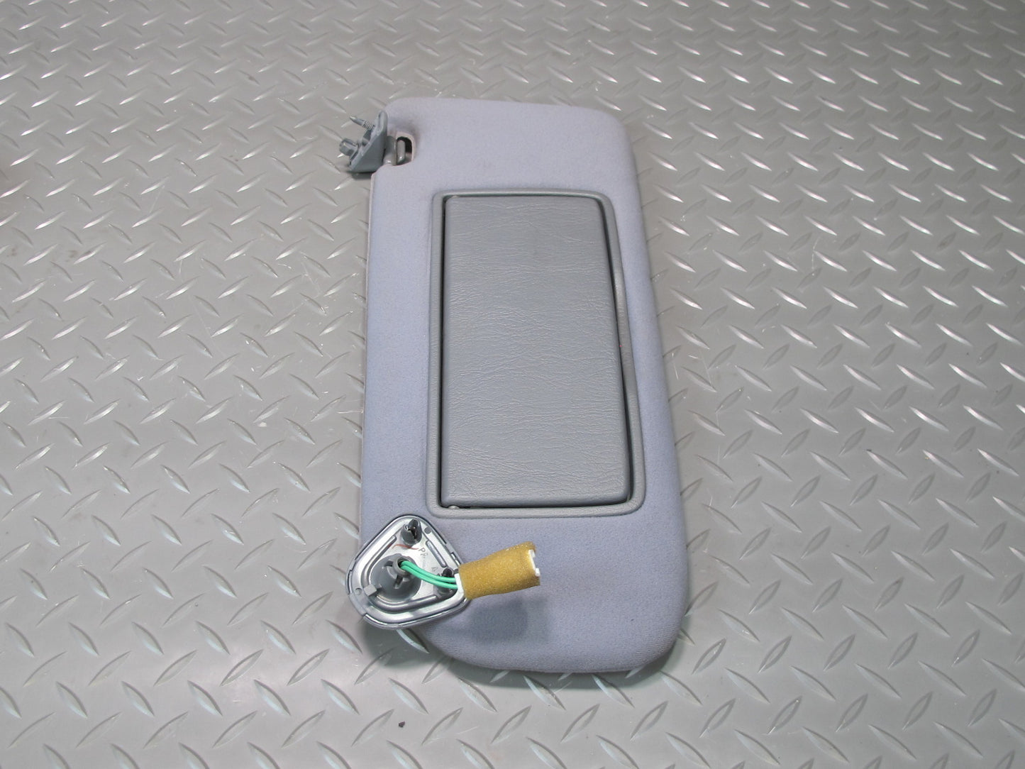 96-98 Toyota MARK2 JZX100 Tourer Set of 2 Front Left & Right Sun Visor  OEM