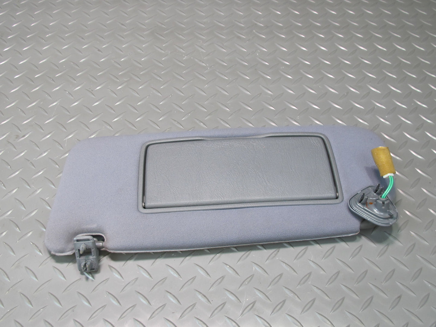 96-98 Toyota MARK2 JZX100 Tourer Set of 2 Front Left & Right Sun Visor  OEM