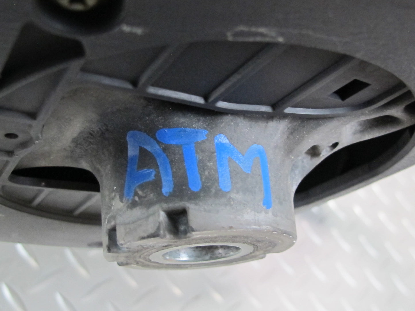 96-00 TOYOTA CHASER MARK 2 JZX100 FRONT LEFT DRIVER SIDE STEERING WHEEL W/ SRS AIRBAG OEM