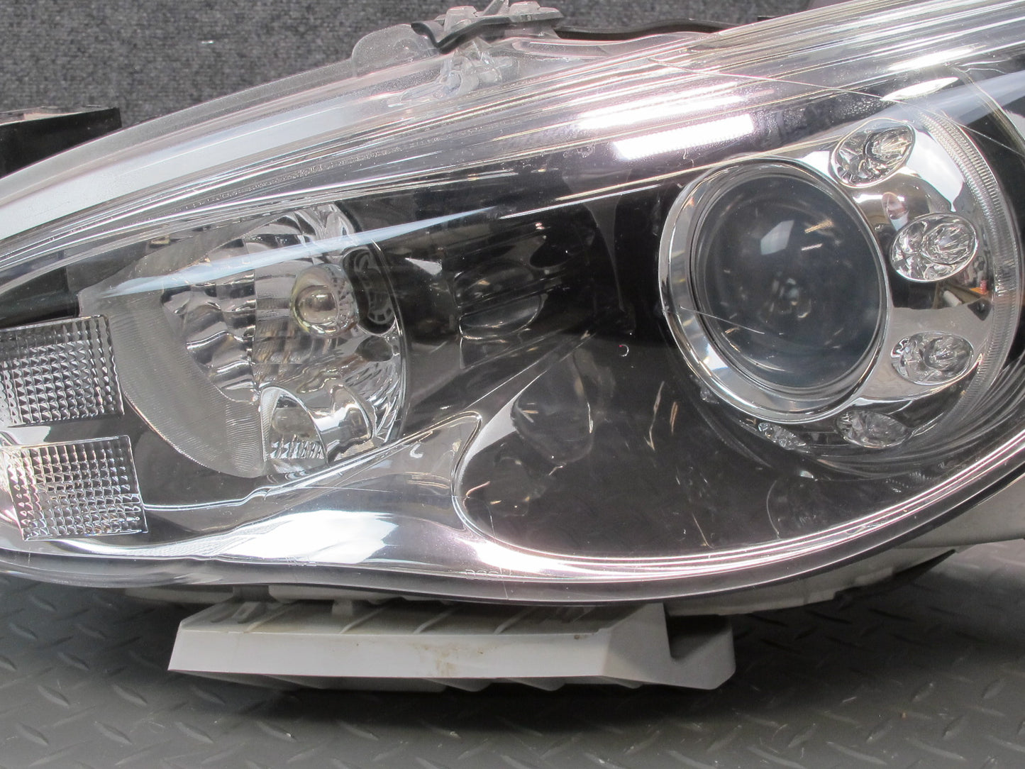 2013-2015 Infiniti JX35 QX60 Front Left & Right Xenon HID Headlight Lamp Set