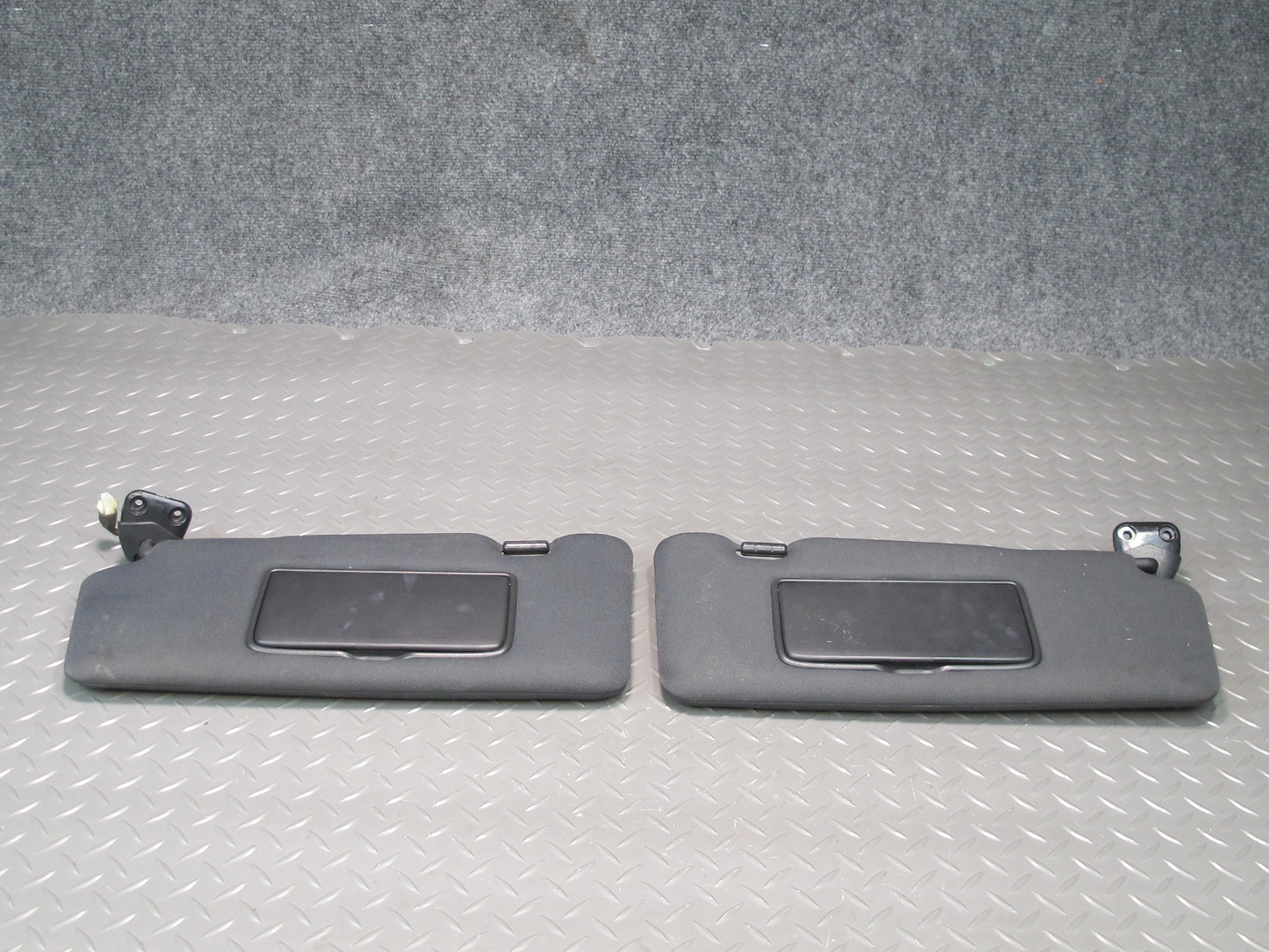09-20 Nissan Z34 370Z Coupe Set of 2 Front Right & Left Sunvisor Black OEM