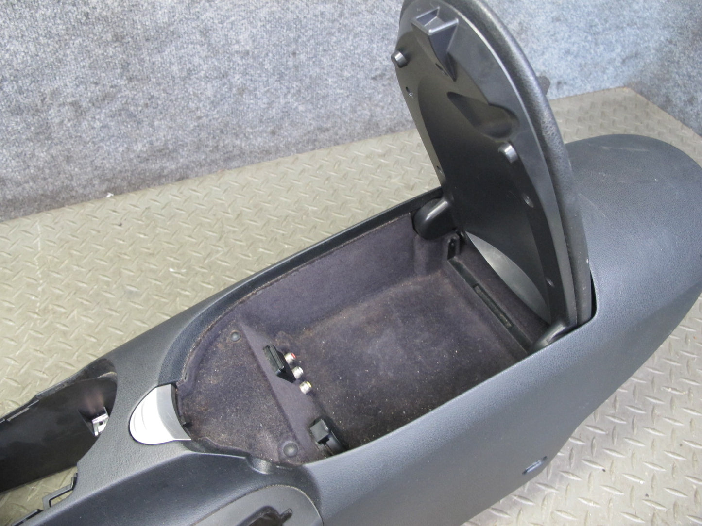 10-17 Nissan 370Z Z34 M/T Coupe Front Center Console Trim Cover Panel Black OEM