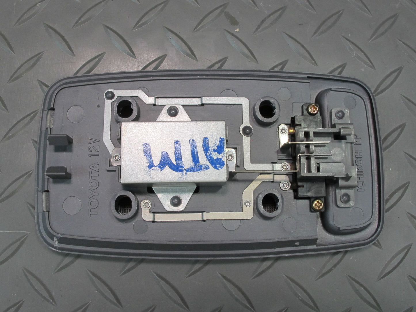 96-00 Toyota Cresta MARK2 JZX100 Overhead Dome & Trunk Interior Light Set OEM