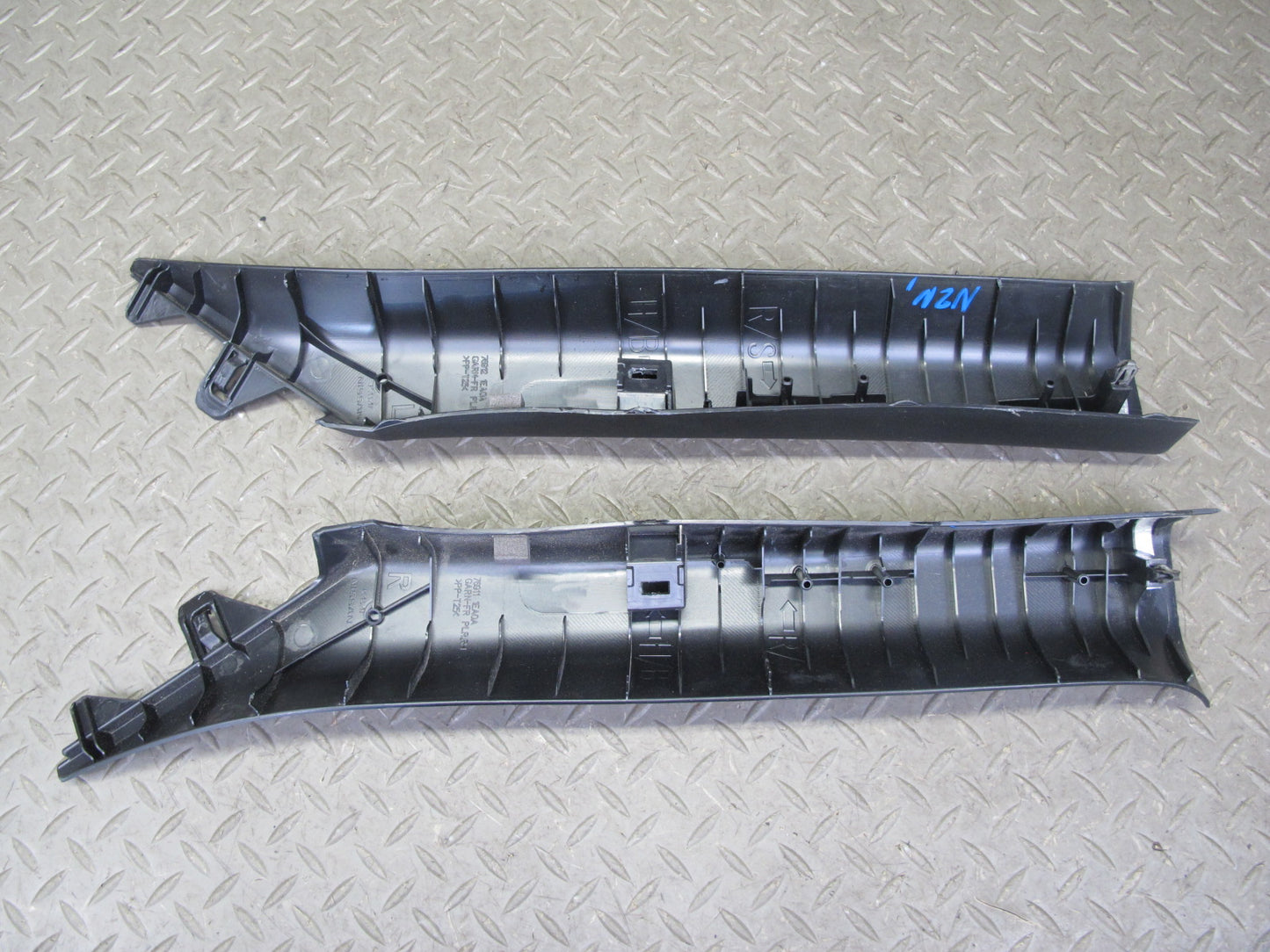 09-17 Nissan Z34 370Z Coupe Set of 2 Front Left & Right A Pillar Trim Black OEM