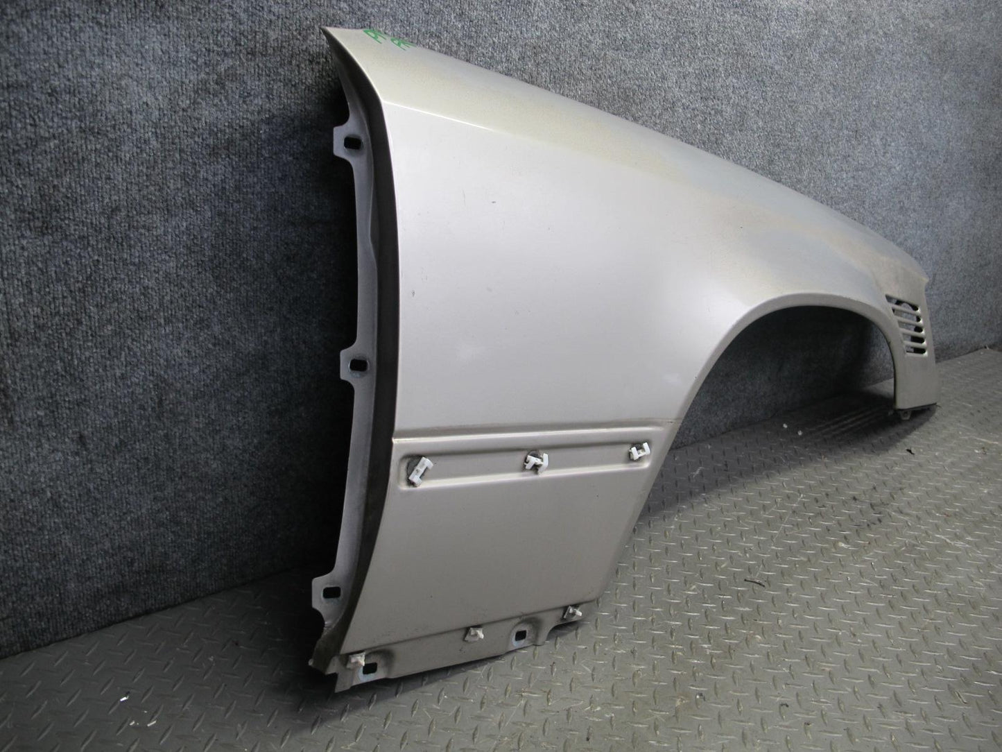 90-95 Mercedes W124 300D Front Right Fender Shell Panel Silver OEM