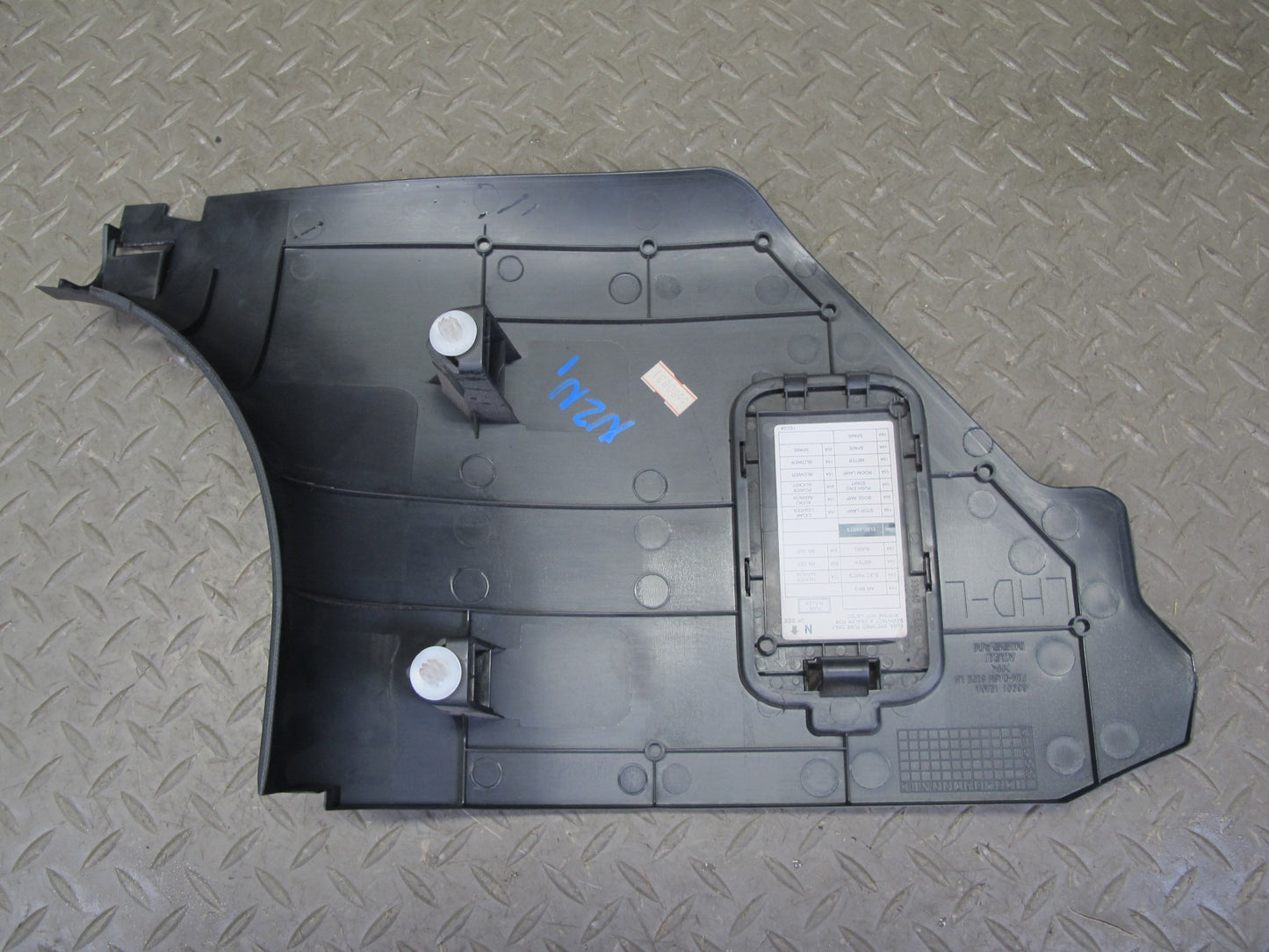 09-20 Nissan Z34 370Z Set of 2 Front Right & Left Kick Trim Cover Panel OEM