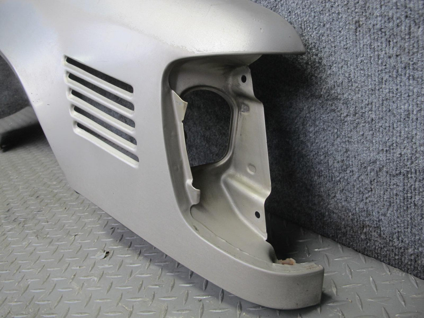 90-95 Mercedes W124 300D Front Right Fender Shell Panel Silver OEM