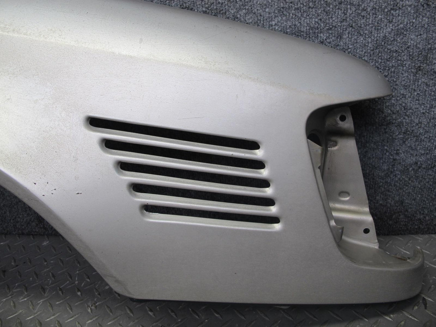 90-95 Mercedes W124 300D Front Right Fender Shell Panel Silver OEM