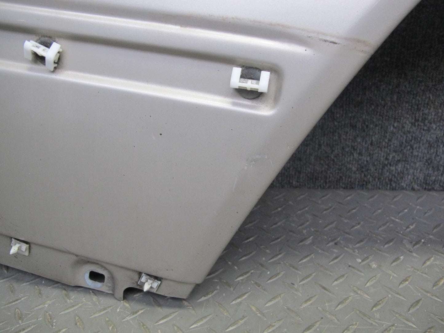 90-95 Mercedes W124 300D Front Right Fender Shell Panel Silver OEM