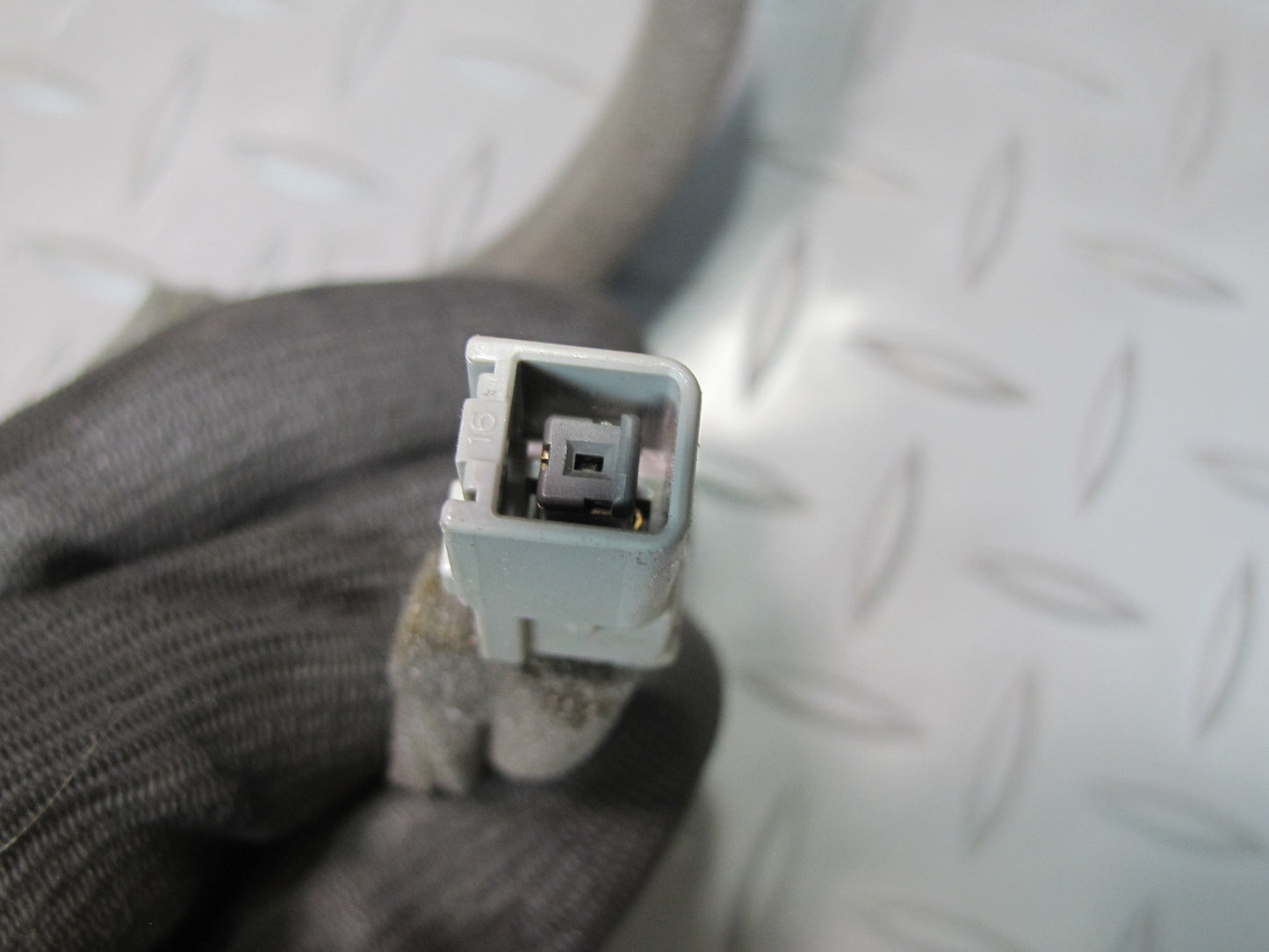 09-20 Nissan Z34 370Z GPS Sensor Antenna Module 25975-1EA0A OEM