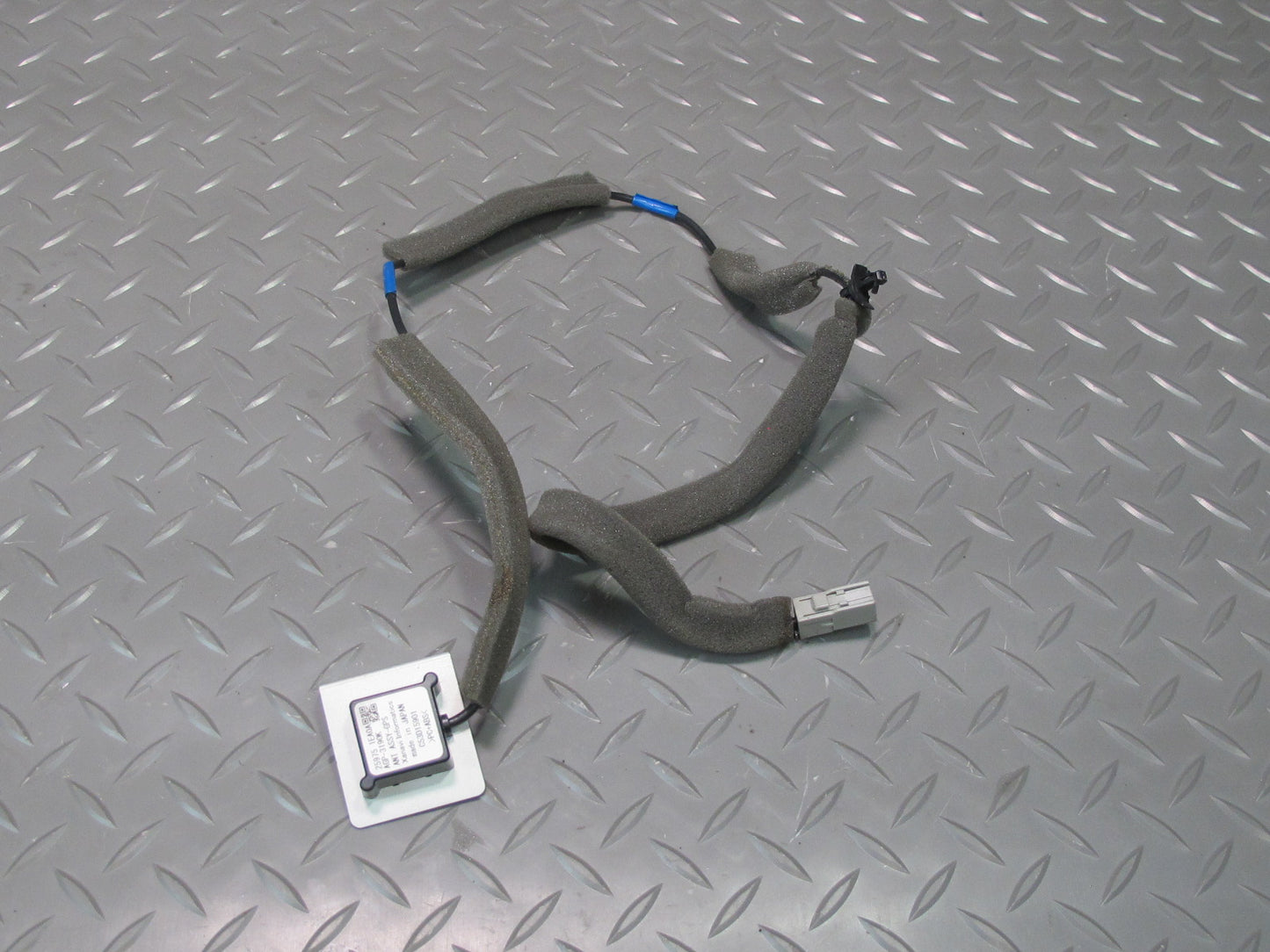 09-20 Nissan Z34 370Z GPS Sensor Antenna Module 25975-1EA0A OEM