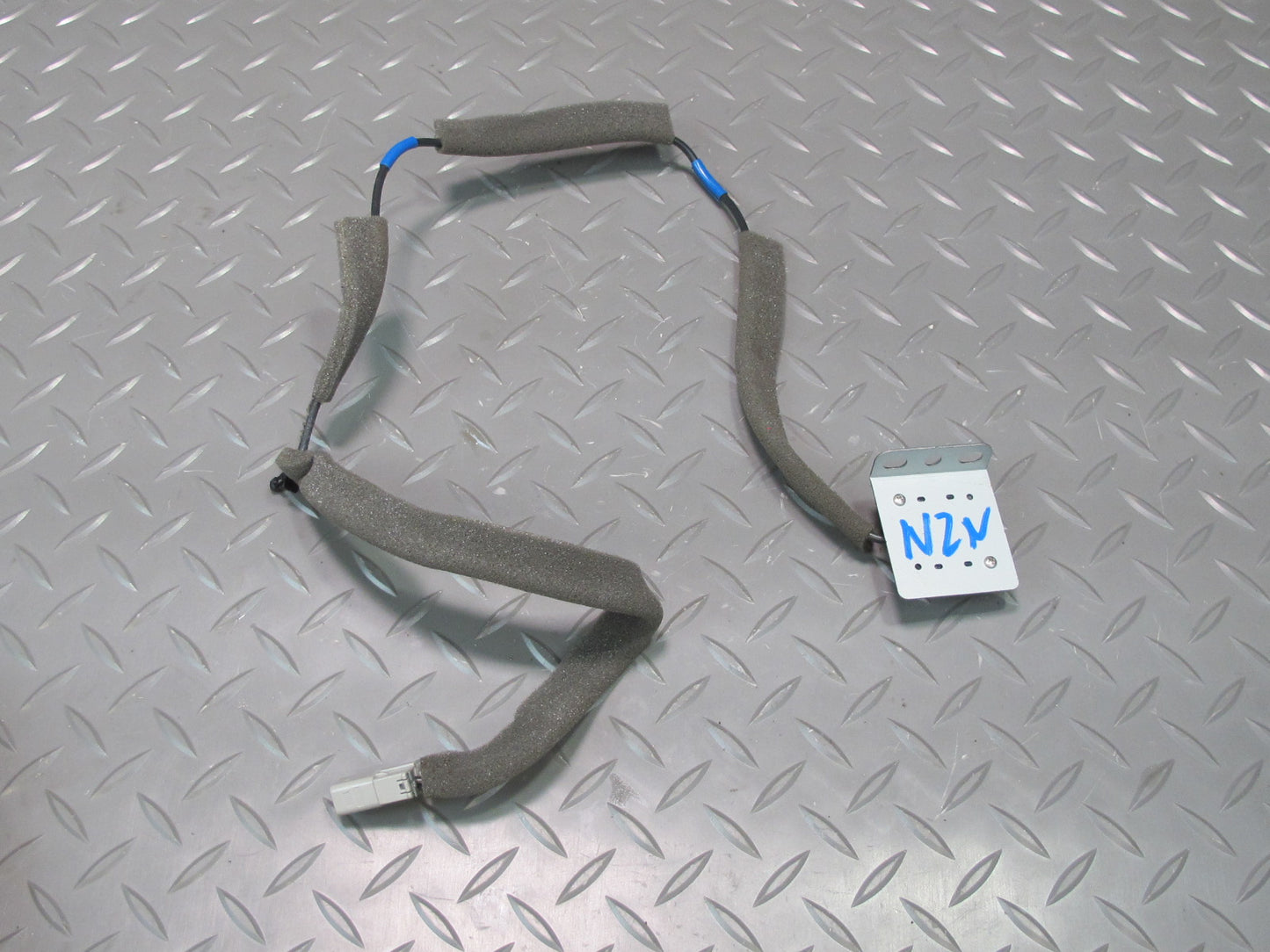 09-20 Nissan Z34 370Z GPS Sensor Antenna Module 25975-1EA0A OEM