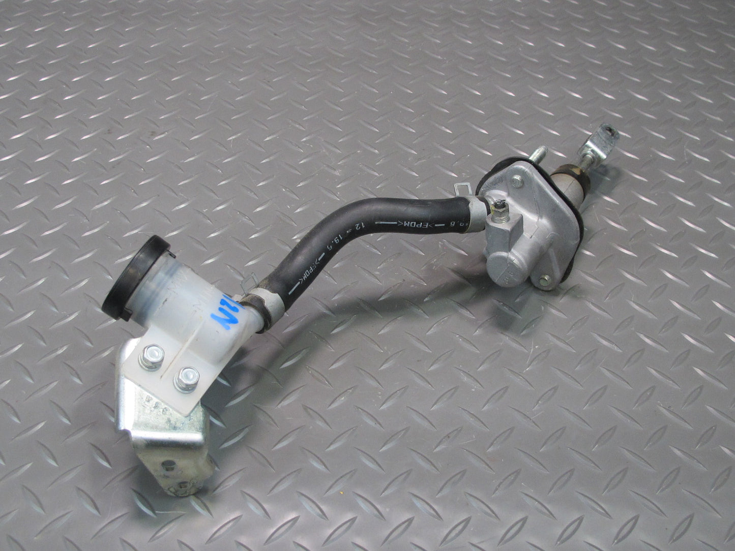 09-20 Nissan Z34 370Z M/T Clutch Master Slave Cylinder w Pipe Assy OEM