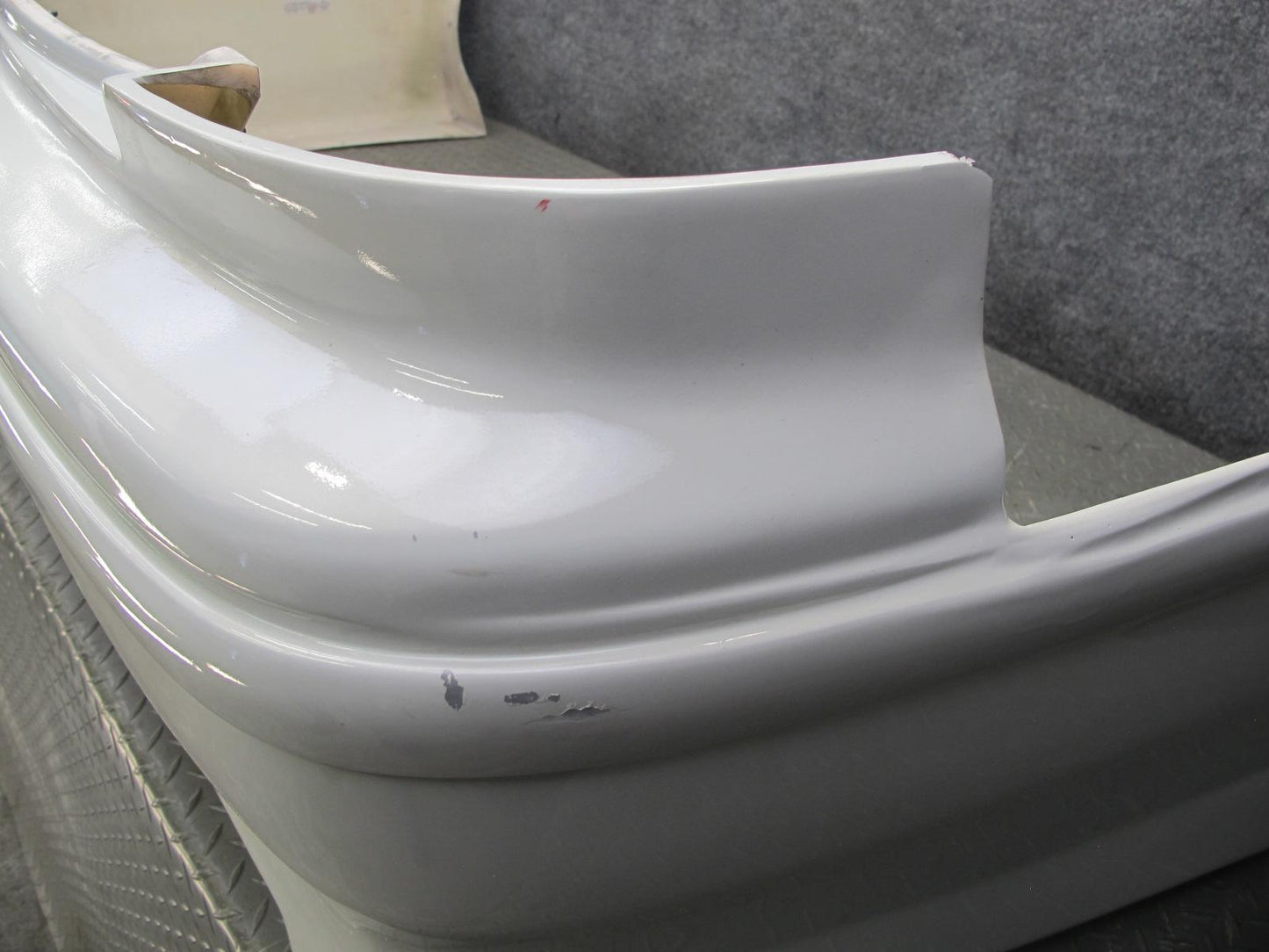 96-00 Toyota MARK2 JZX100 Tourer Rear Bumper Cover White Pearl Atermarket