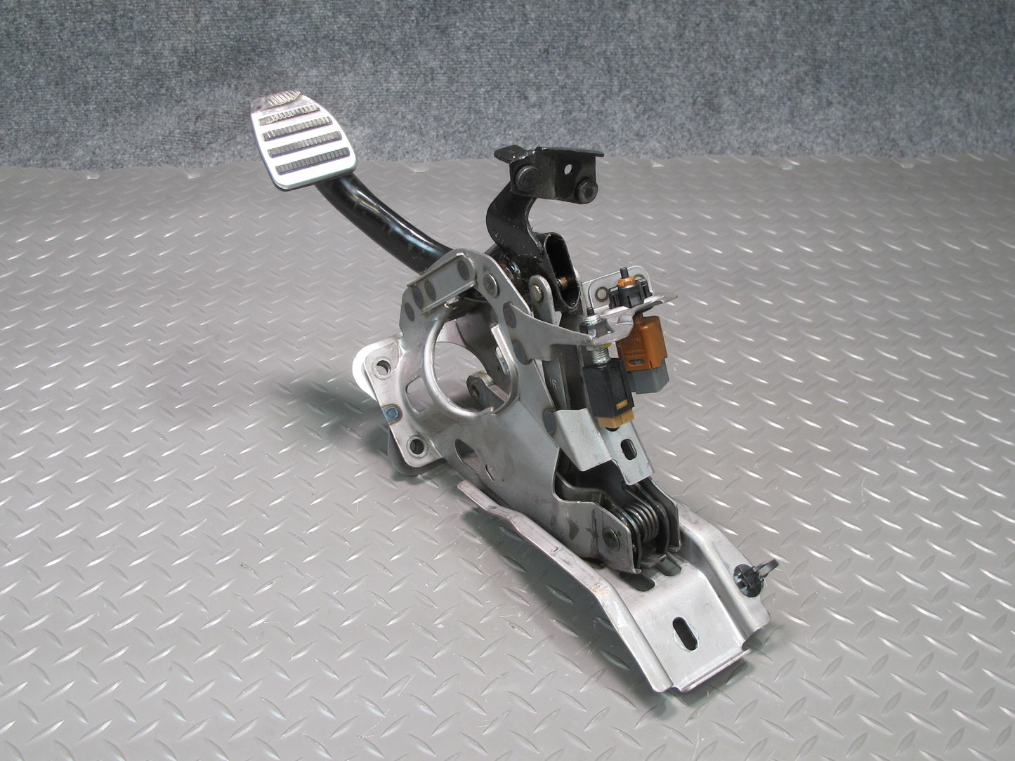 10-14 Nissan Z34 370Z Touring M/T Brake Pedal OEM