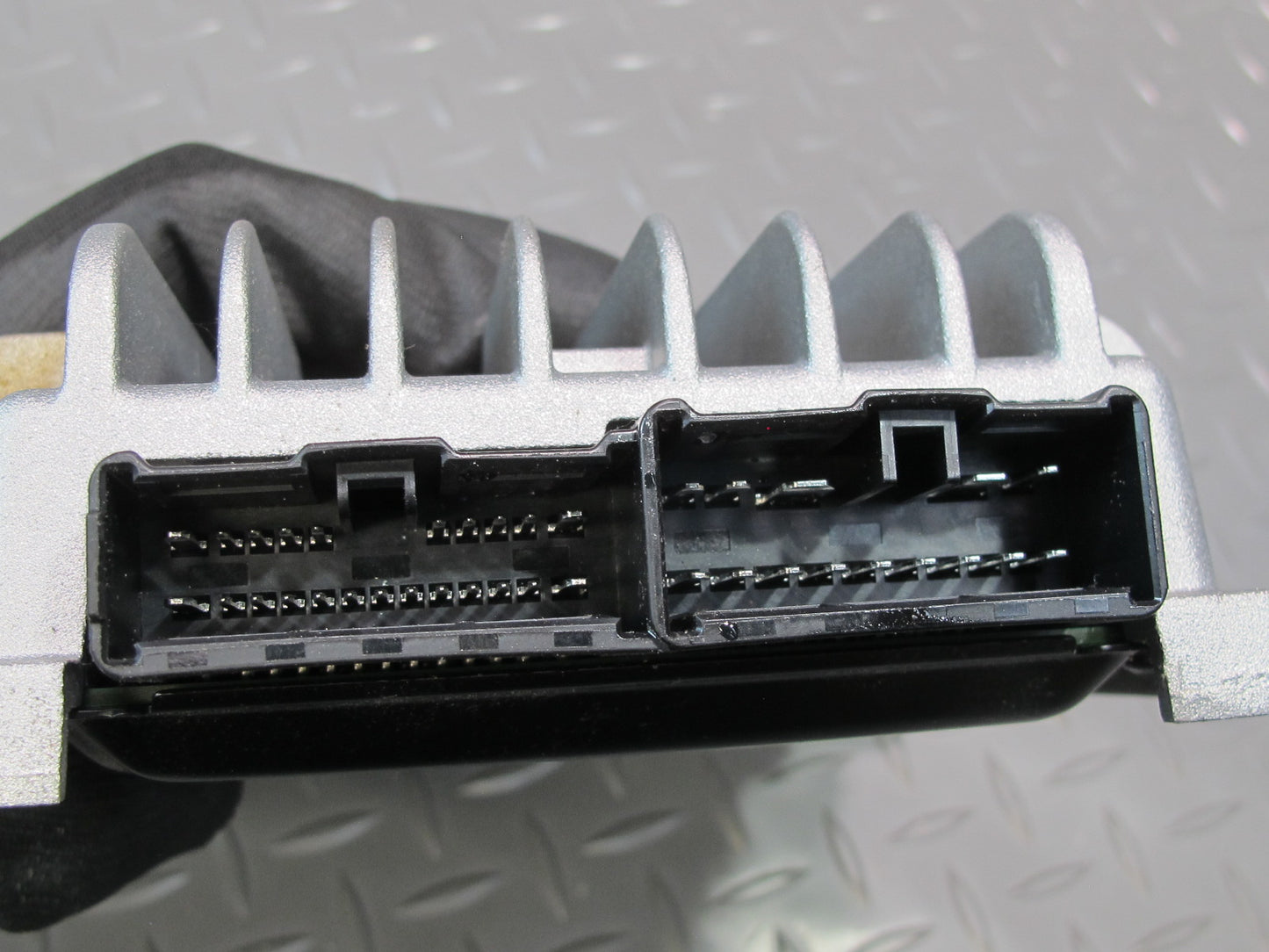 11-15 Nissan Z34 370Z Touring Coupe Bose Audio AMP Amplifier 28061-1ET0C OEM