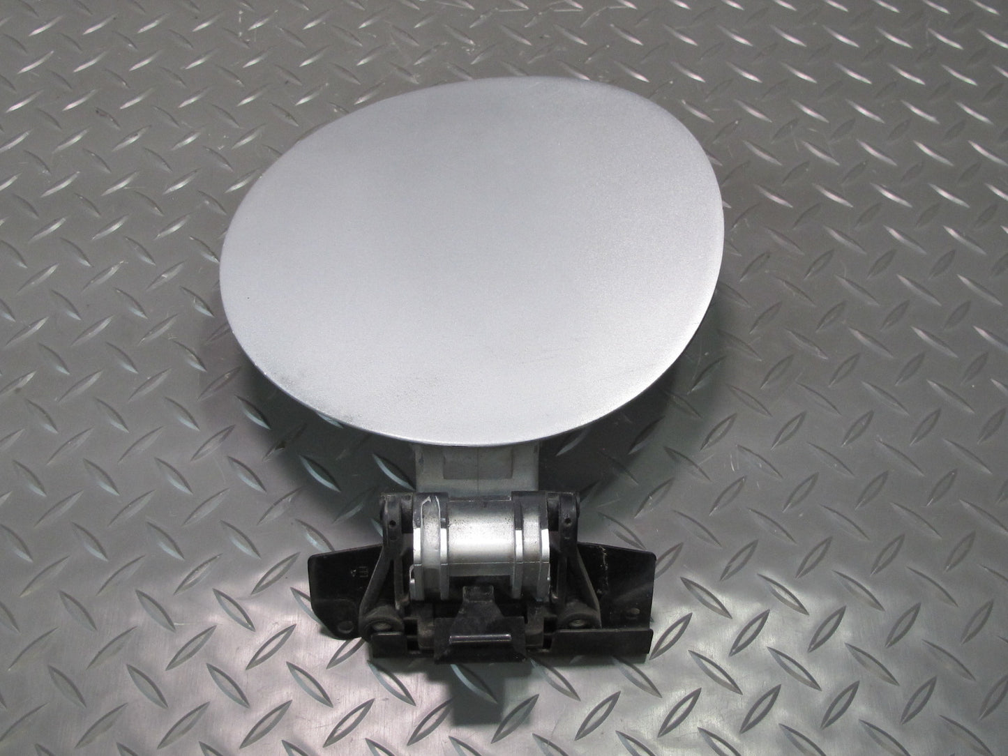 09-20 Nissan Z34 370Z Gas Fuel Door Lid Cover Silver 78830-1EA0A OEM