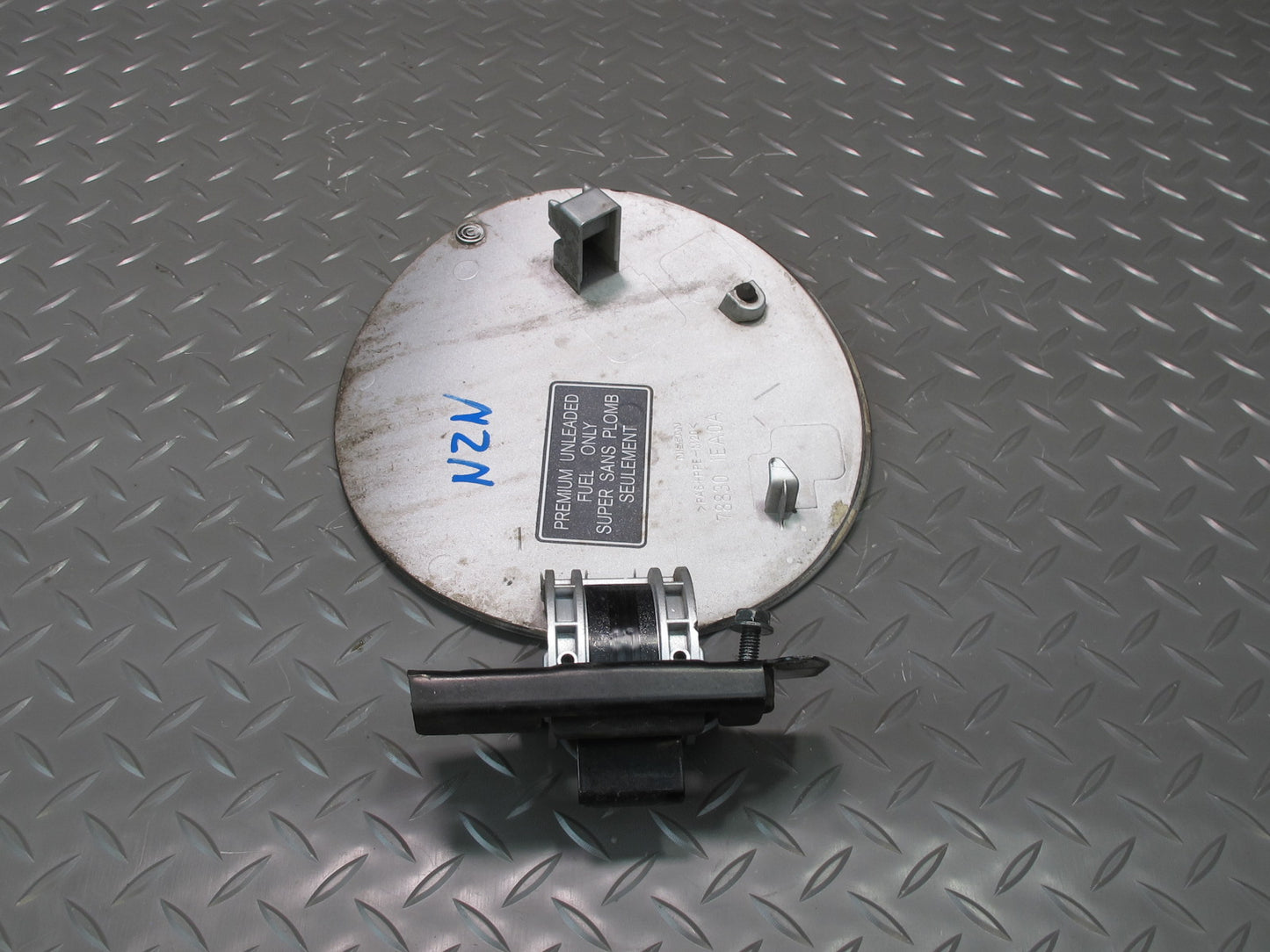 09-20 Nissan Z34 370Z Gas Fuel Door Lid Cover Silver 78830-1EA0A OEM