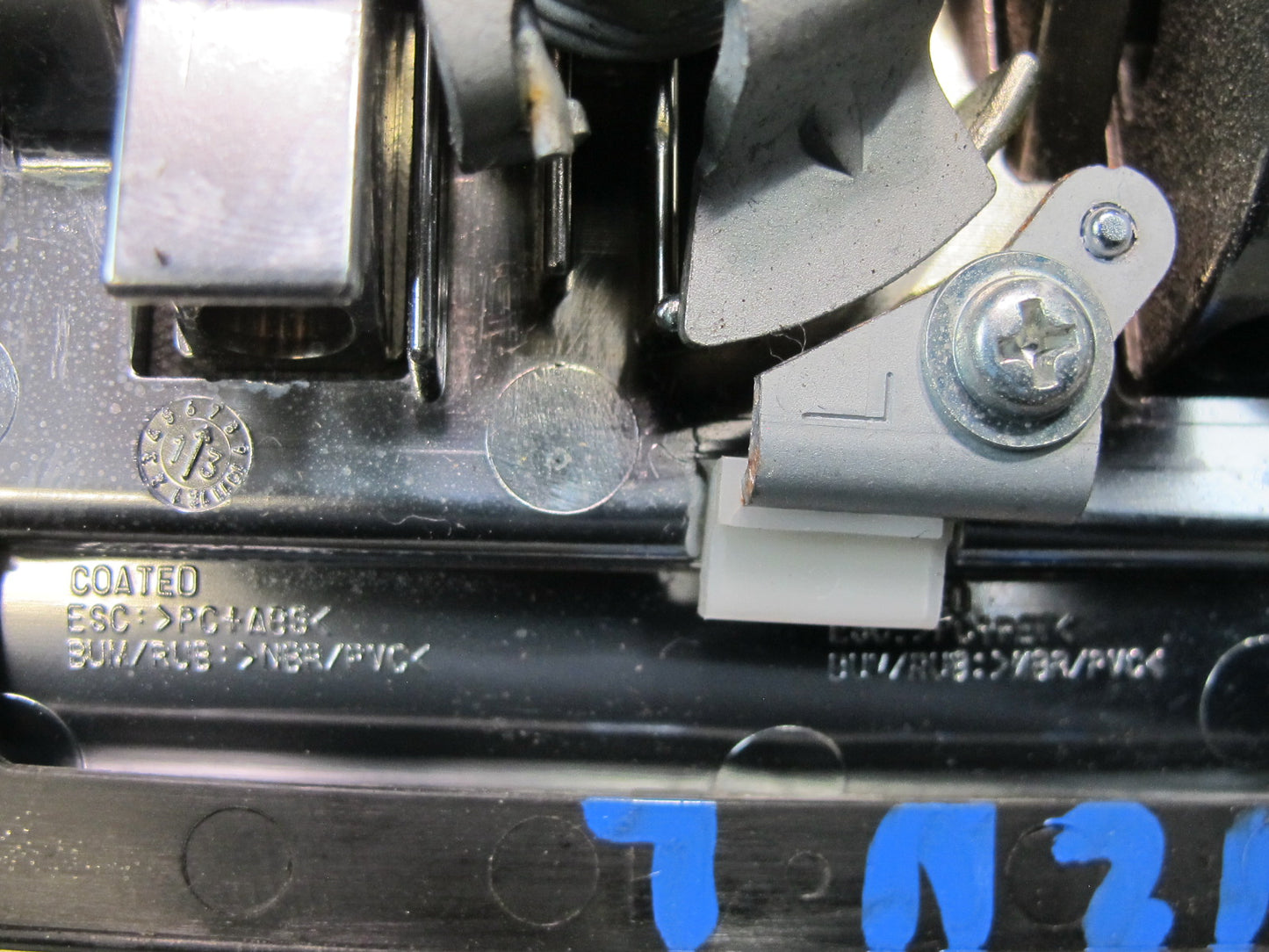 09-17 Nissan Z34 370Z Front Left Driver Door Exterior Handle OEM