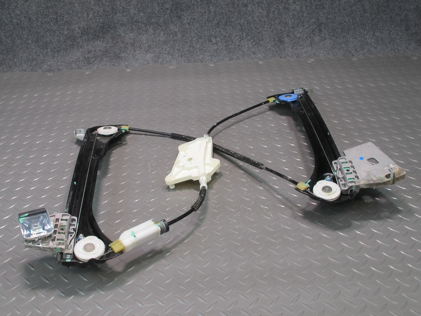 09-20 Nissan 370Z Z34 Left Driver Door Window Regulator OEM