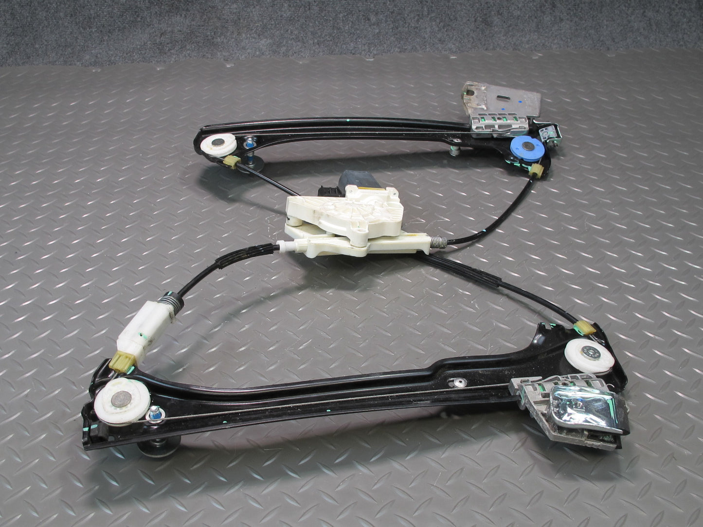 09-20 Nissan 370Z Z34 Front Right Passenger Door Window Regulator w Motor OEM