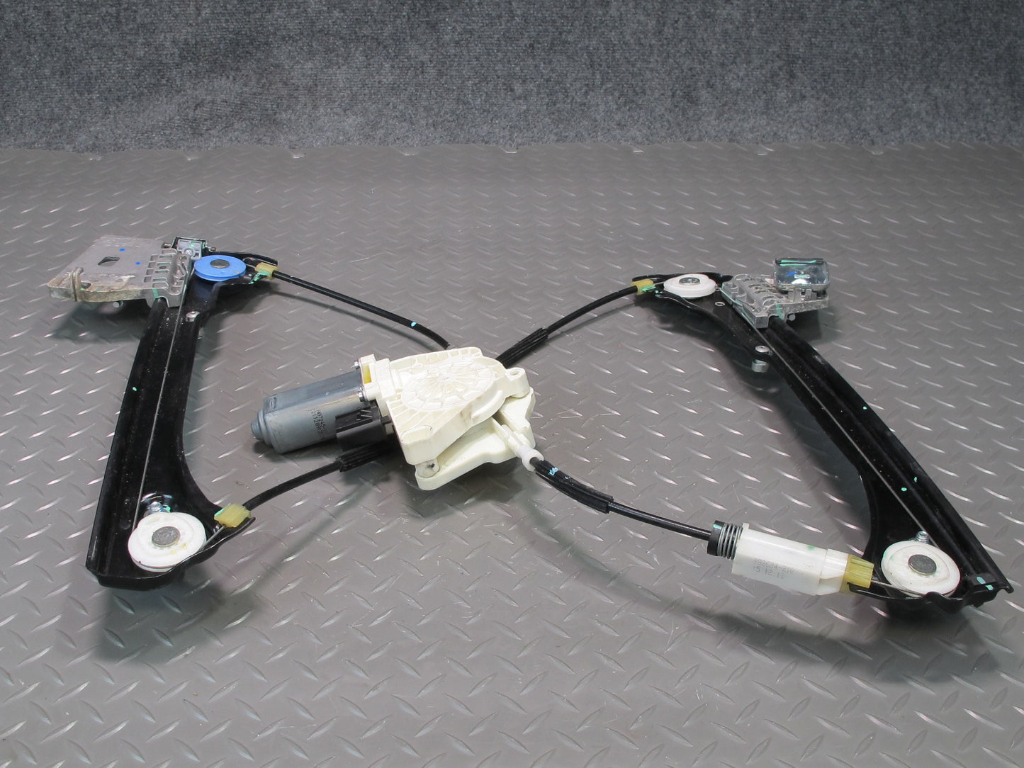 09-20 Nissan 370Z Z34 Front Right Passenger Door Window Regulator w Motor OEM