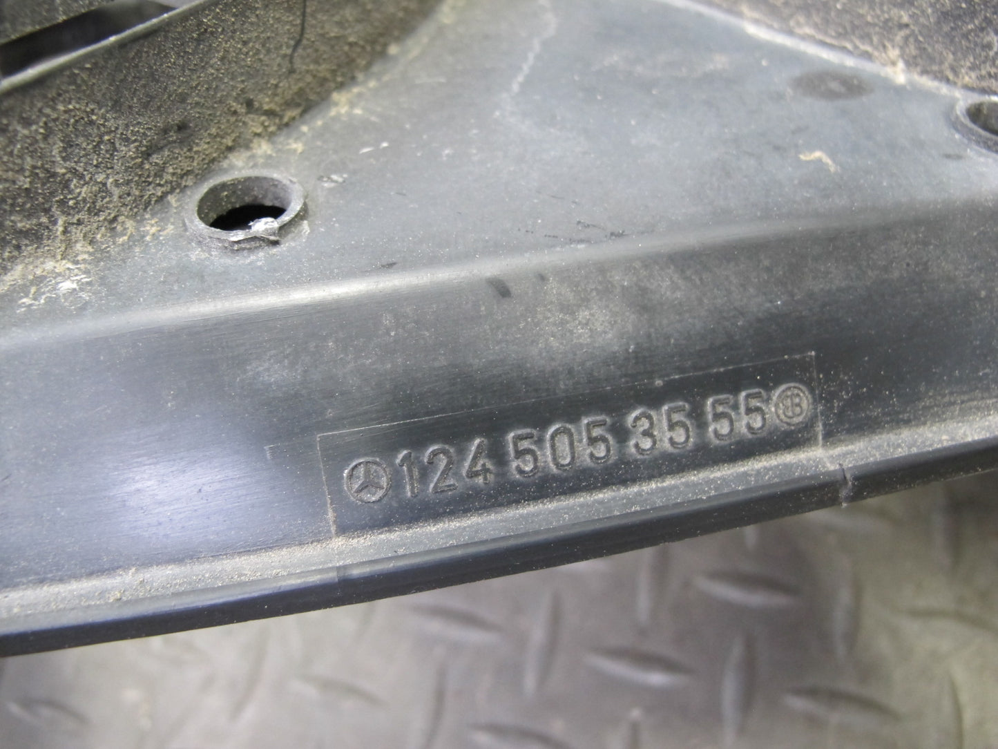 90-95 Mercedes W124 300D Double Cooling Radiator Fan Motor w Shroud Assy OEM