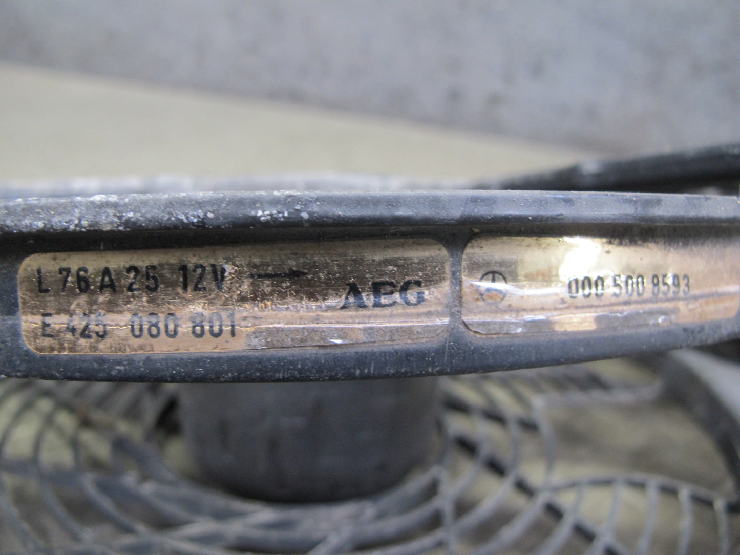 90-95 Mercedes W124 300D Double Cooling Radiator Fan Motor w Shroud Assy OEM