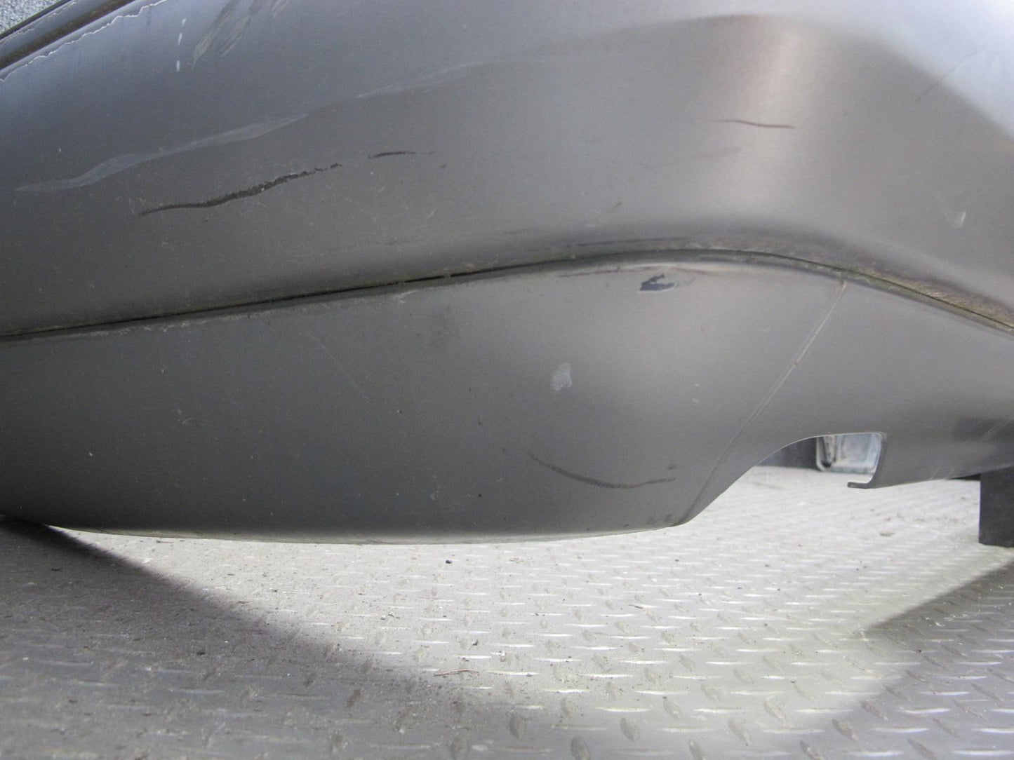 94-95 Mercedes W124 300D Sedan Rear Bumper Cover Silver OEM