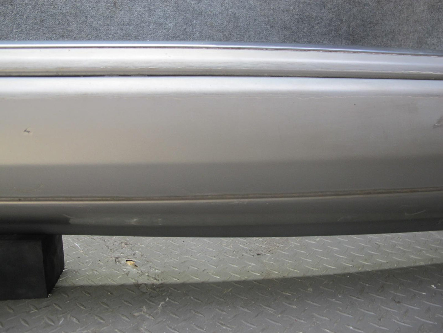 94-95 Mercedes W124 300D Sedan Rear Bumper Cover Silver OEM