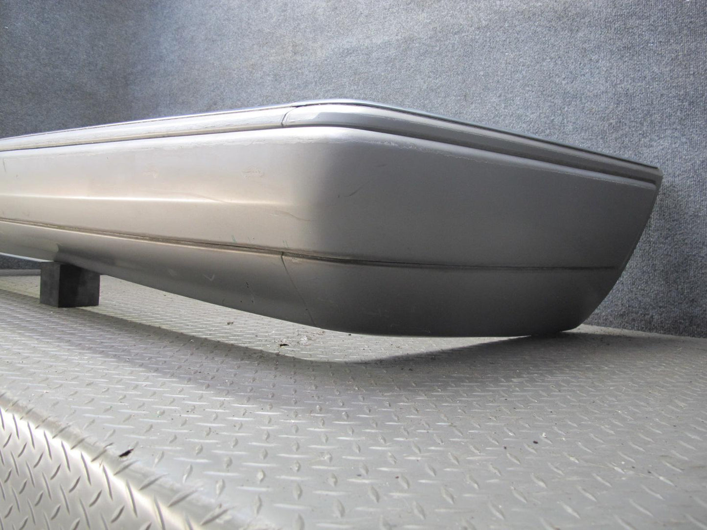 94-95 Mercedes W124 300D Sedan Rear Bumper Cover Silver OEM