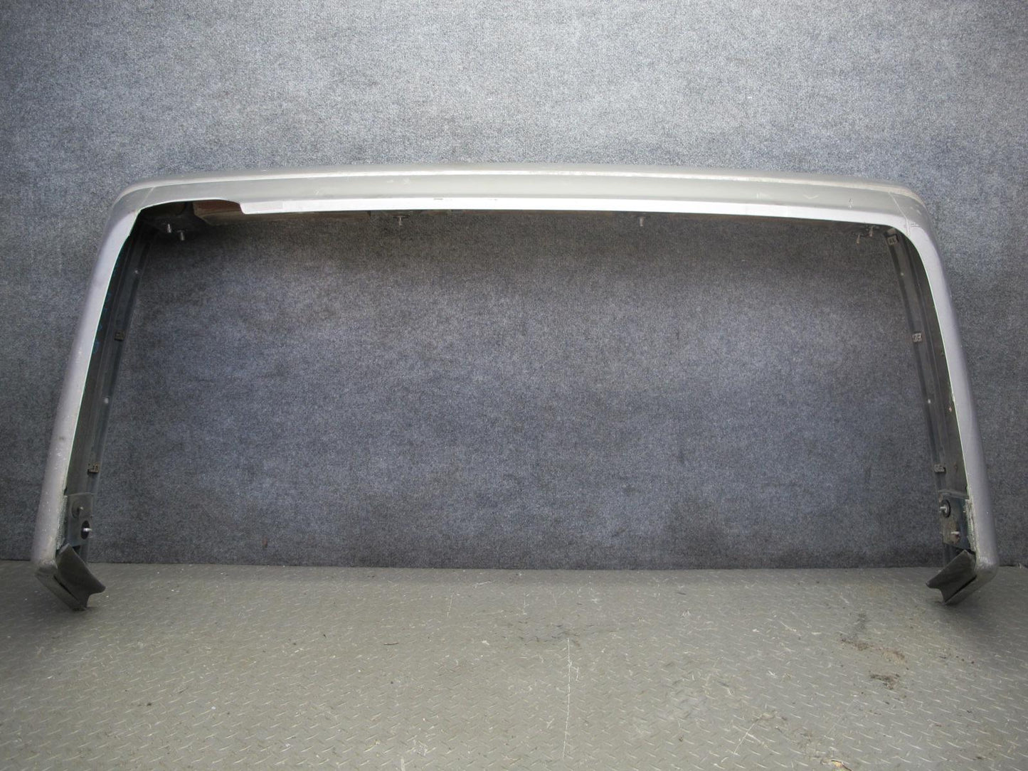 94-95 Mercedes W124 300D Sedan Rear Bumper Cover Silver OEM