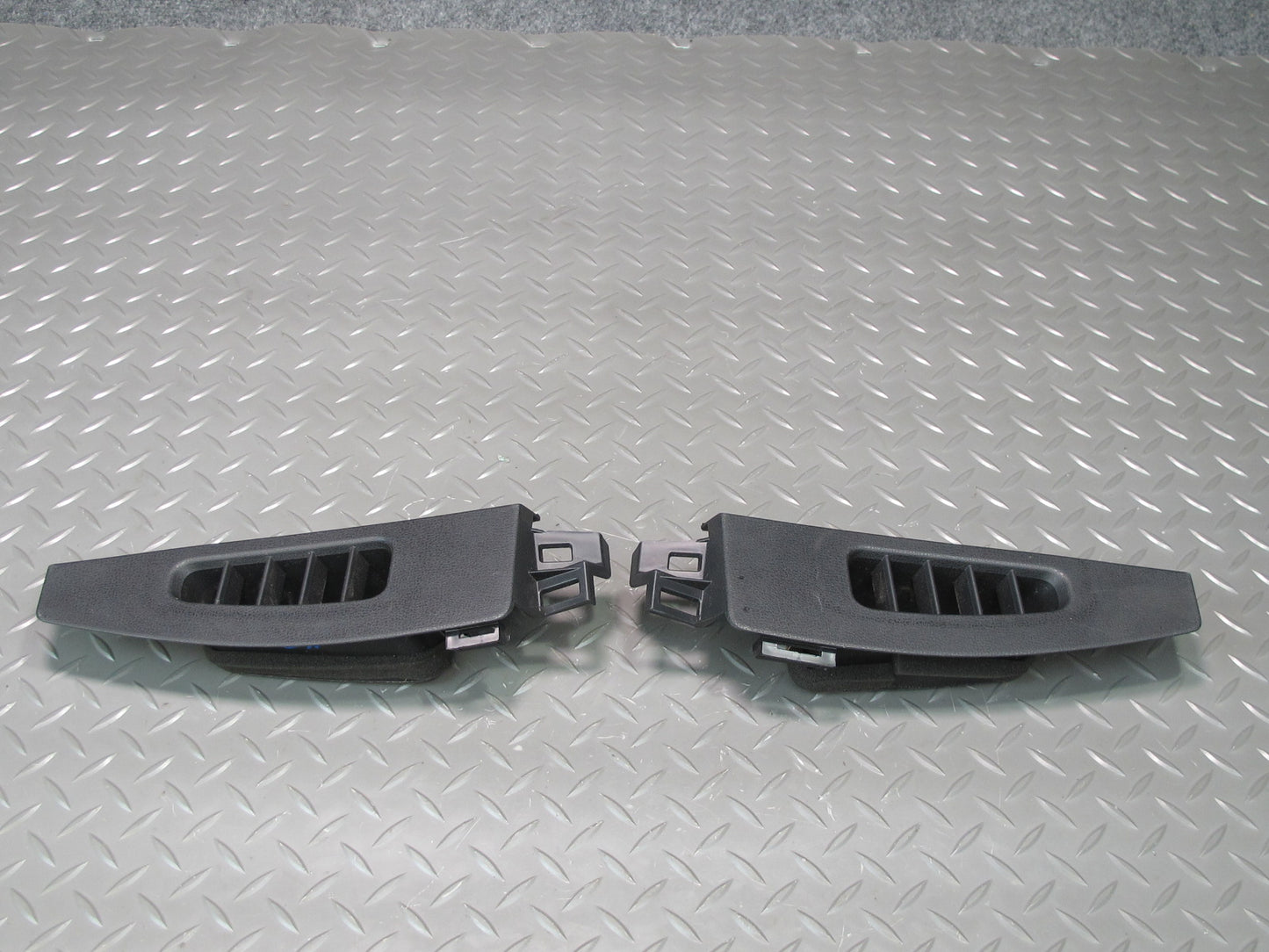 09-20 Nissan Z34 370Z Left & Right Dash Finisher Air Vent Trim Set Black OEM