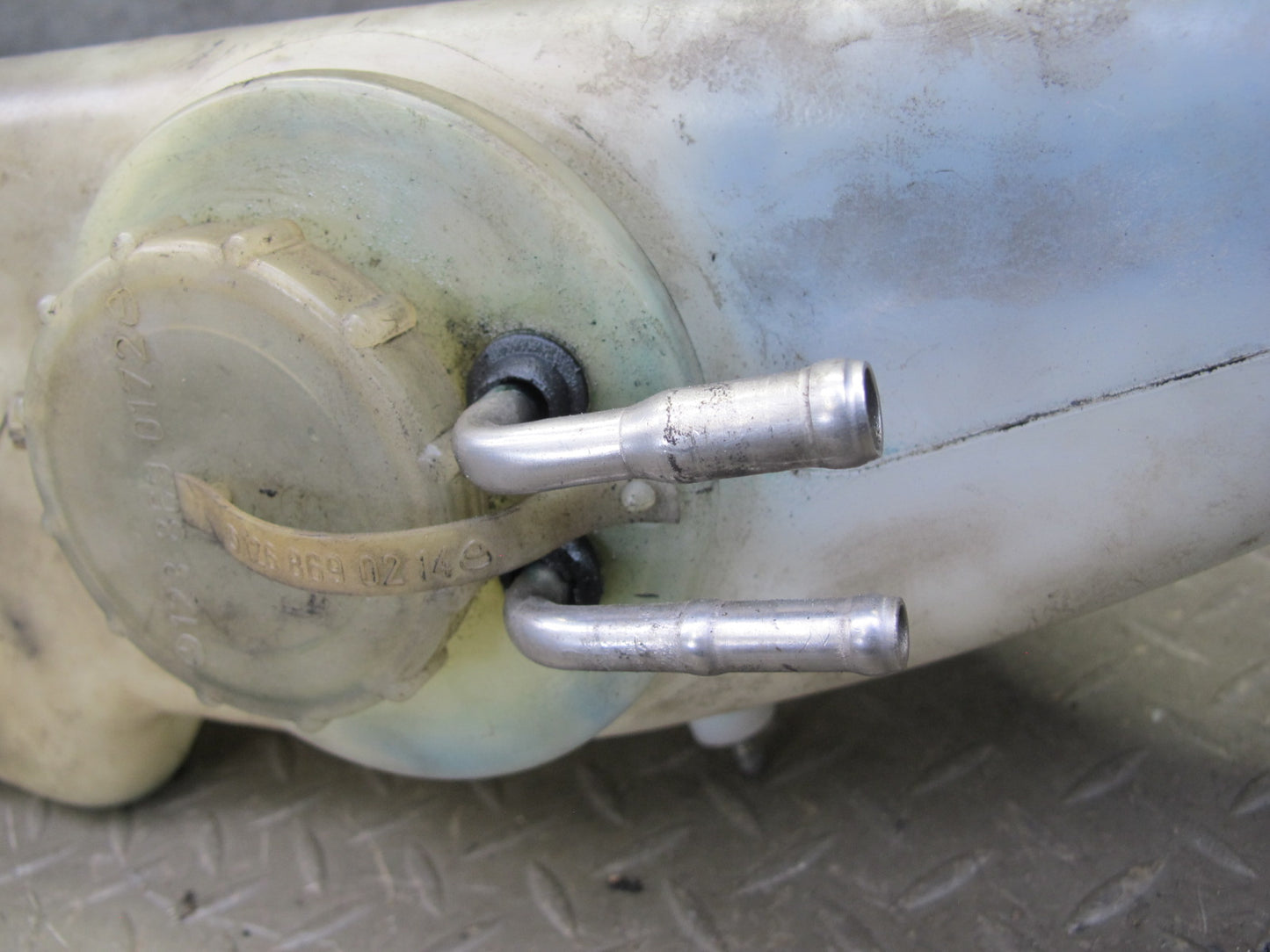 90-95 Mercedes W124 300D Windshield Washer Fluid Reservoir Tank w Pump OEM