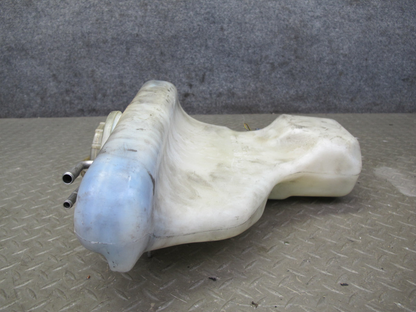 90-95 Mercedes W124 300D Windshield Washer Fluid Reservoir Tank w Pump OEM