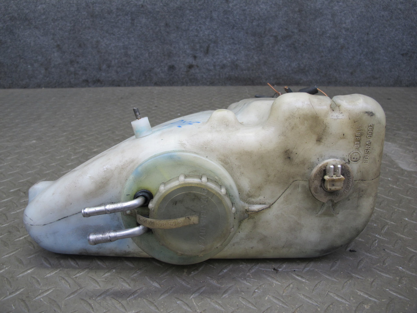 90-95 Mercedes W124 300D Windshield Washer Fluid Reservoir Tank w Pump OEM