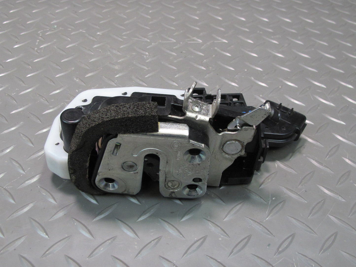 09-20 Nissan 370Z Z34 Front Right Passenger Door Lock Latch Actuator OEM