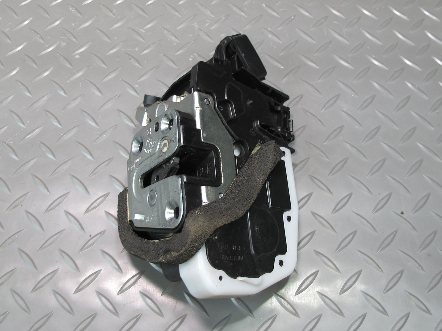 09-20 Nissan 370Z Z34 Front Right Passenger Door Lock Latch Actuator OEM