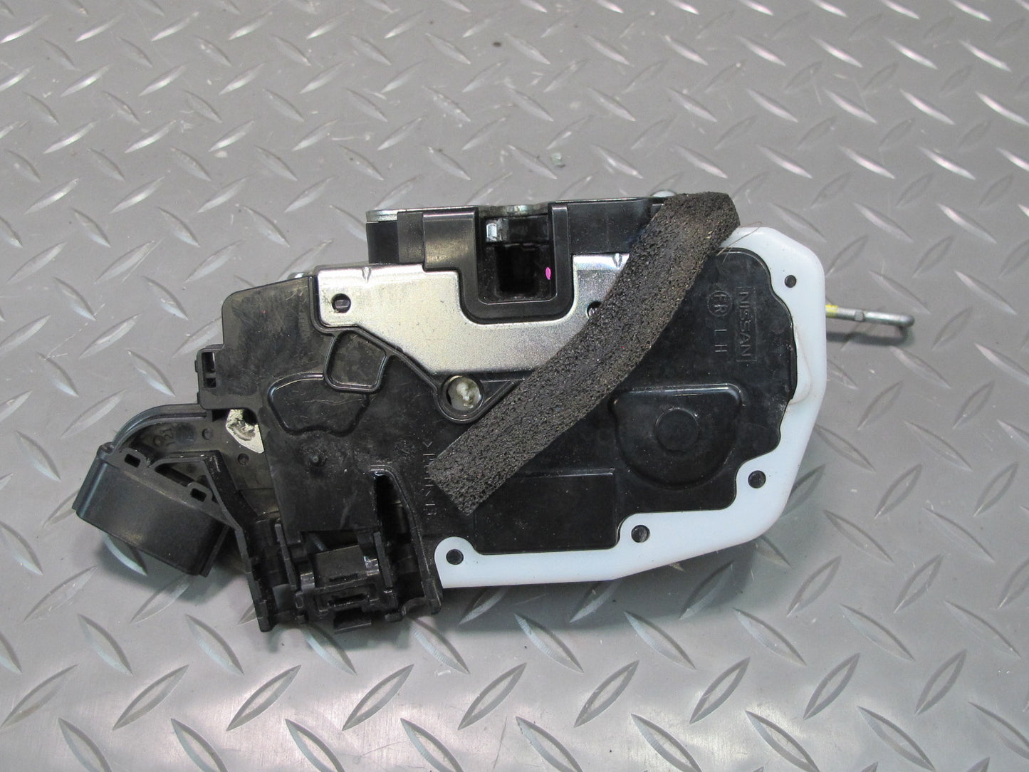 09-20 Nissan 370Z Z34 Front Left Driver Door Lock Latch Actuator OEM
