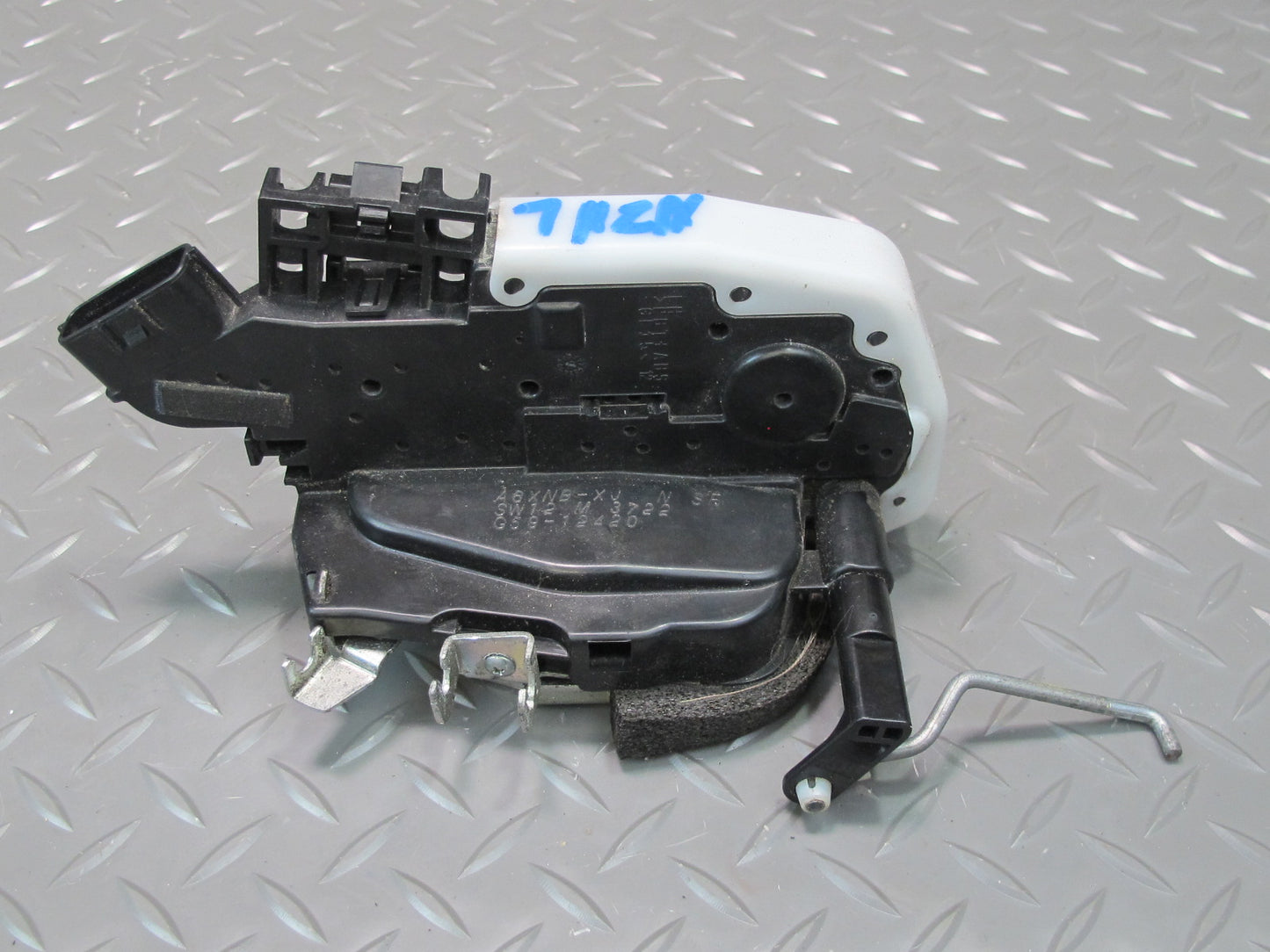 09-20 Nissan 370Z Z34 Front Left Driver Door Lock Latch Actuator OEM