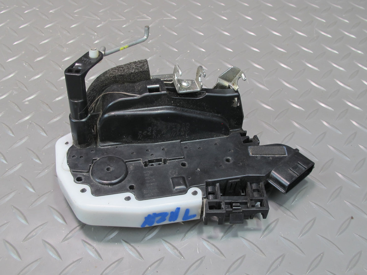 09-20 Nissan 370Z Z34 Front Left Driver Door Lock Latch Actuator OEM