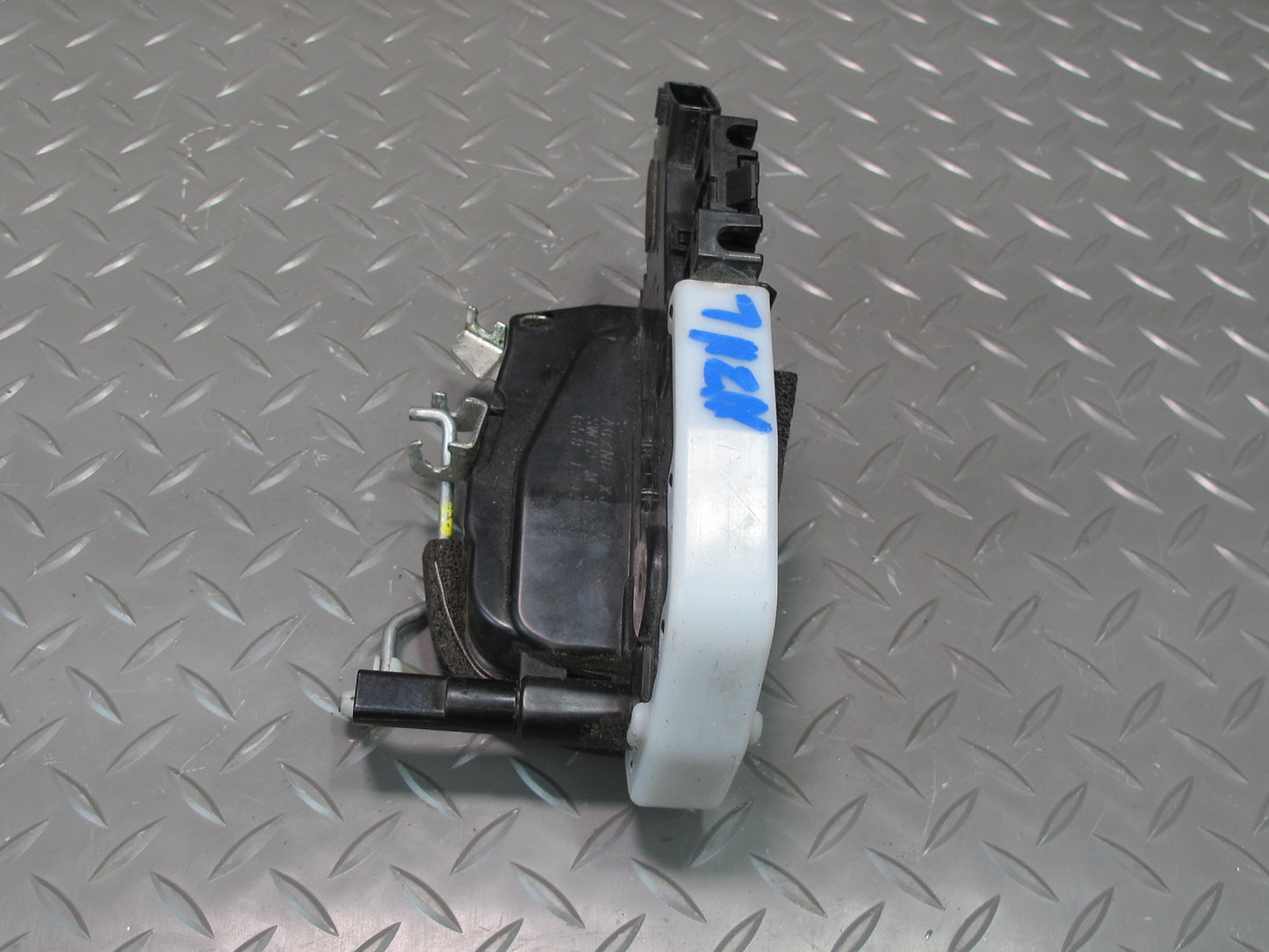 09-20 Nissan 370Z Z34 Front Left Driver Door Lock Latch Actuator OEM