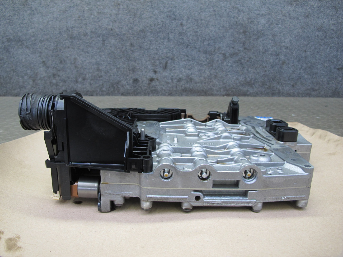 08-13 BMW E82 E88 135i 6HP-19Z Automatic Transmission Valve Body Mechatronic OEM