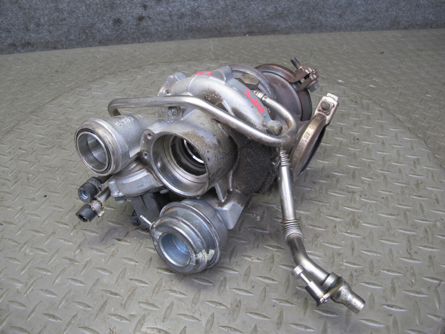 11-12 BMW F07 F10 F12 F13 4.4L 550i N63 Engine Left & Right Turbocharger Set OEM