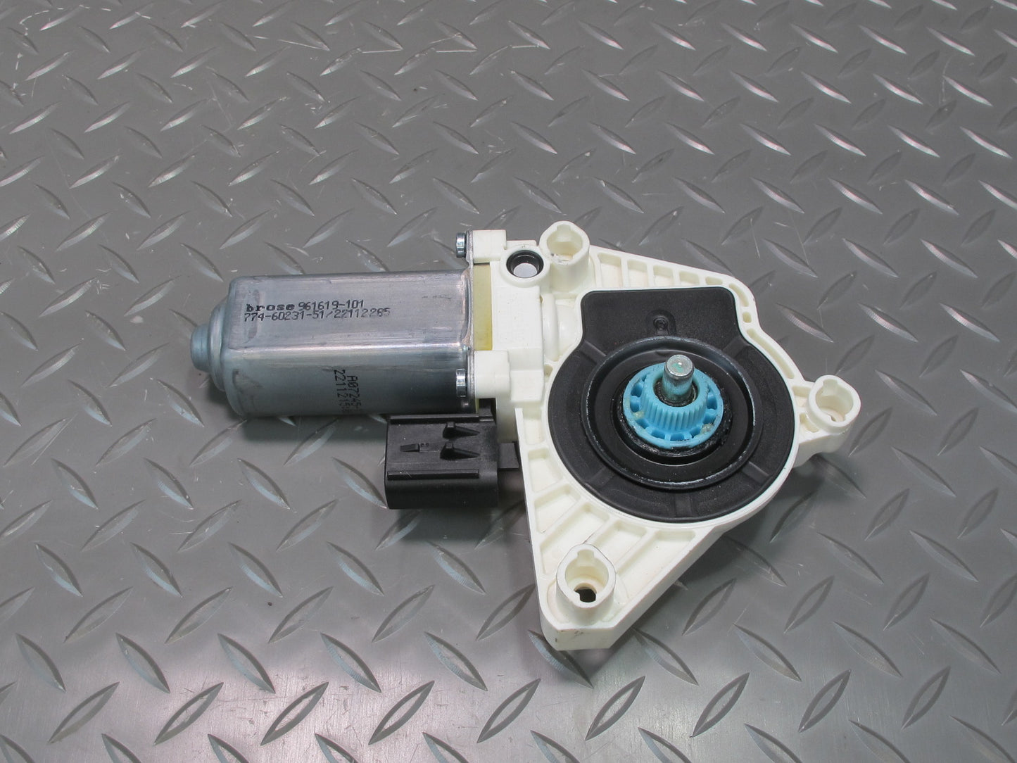 09-20 Nissan Z34 370Z Left Driver Door Window Regulator Motor OEM