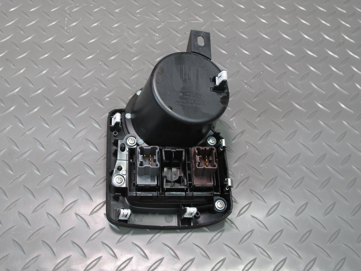 09-20 Nissan Z34 370Z Coupe Center Console Cupholder w Heated Seat Switch OEM